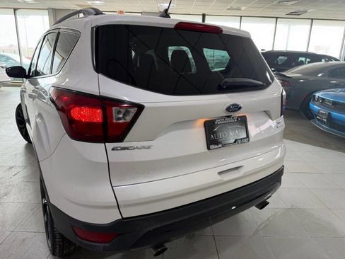 Used 2019 Ford Escape SE image 8