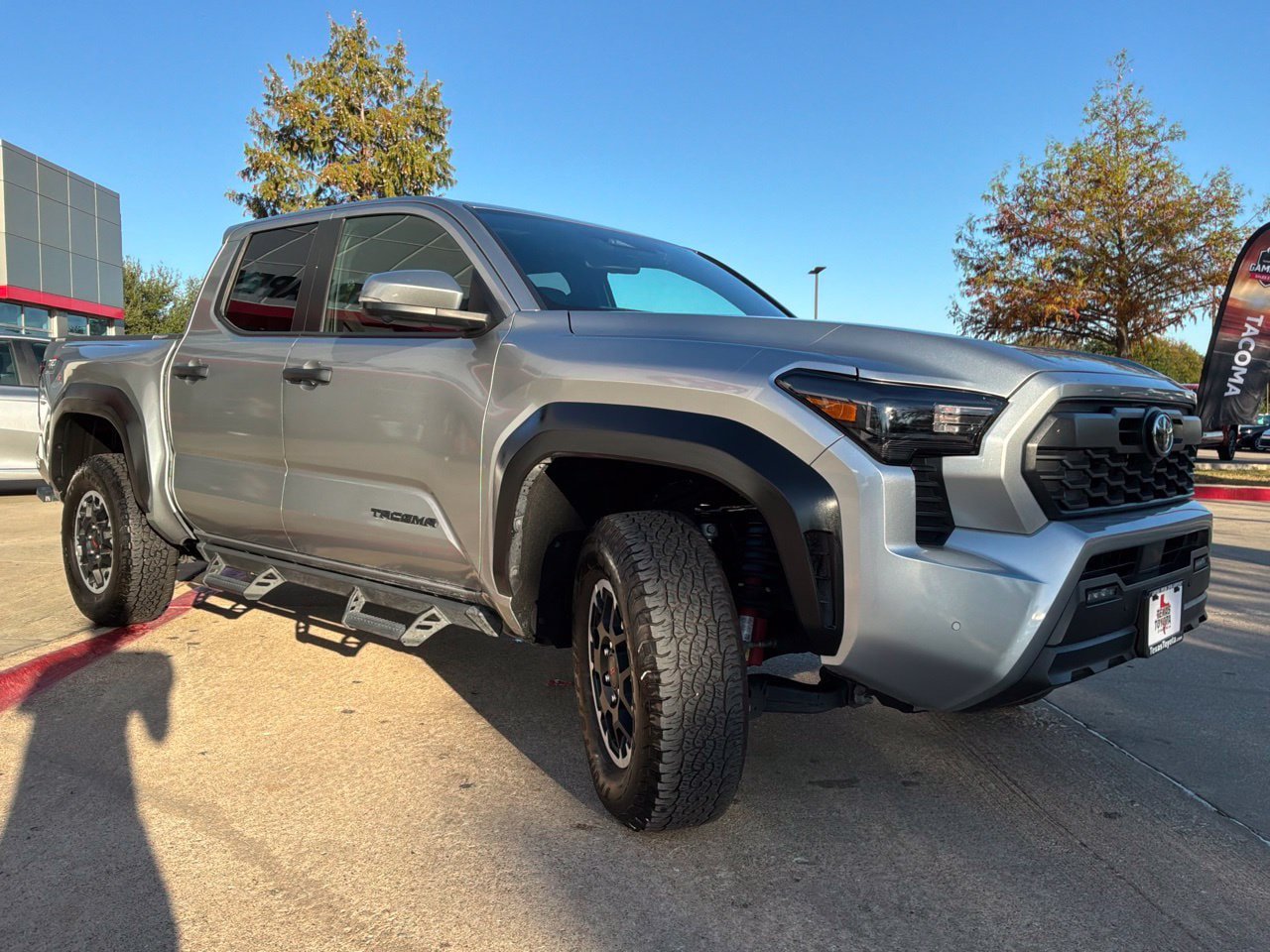 Used 2024 Toyota Tacoma TRD Off-Road w/ TRD Off Road Premium Package AWD/4WD image 4