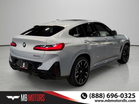 Used 2024 BMW X4 M40i AWD/4WD image 5