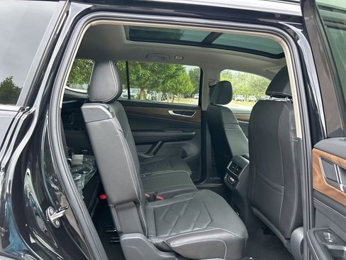 New 2026 Volkswagen Atlas SE FWD image 45
