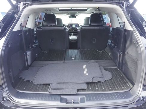 Used 2022 Toyota Highlander Platinum image 31