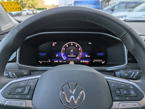 New 2026 Volkswagen Taos SE image 37