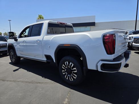 New 2025 GMC Sierra 2500 Denali Ultimate w/ Max Trailering Package image 3