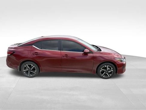 Used 2024 Nissan Sentra SV FWD image 2