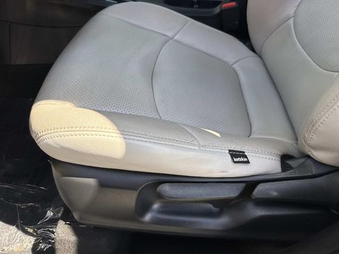Used 2023 Toyota Corolla Cross AWD Hybrid image 26