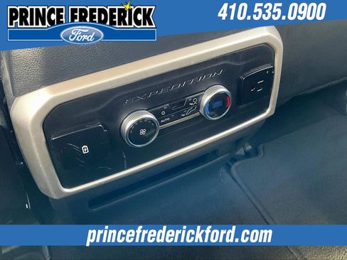 Used 2024 Ford Expedition XLT image 32