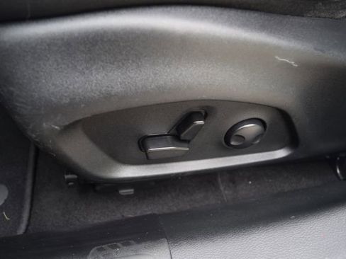Used 2023 Jeep Compass Latitude AWD/4WD image 19