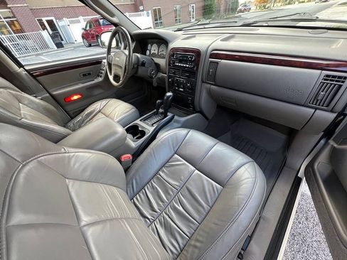 Used 2002 Jeep Grand Cherokee Limited AWD/4WD image 8