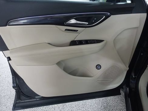 Used 2023 Buick Envision Essence AWD/4WD image 8