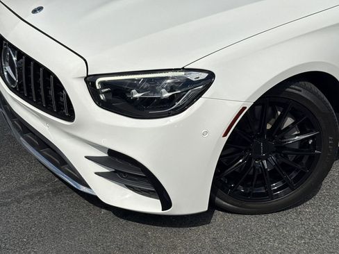 Used 2021 Mercedes-Benz E 350 Sedan image 3