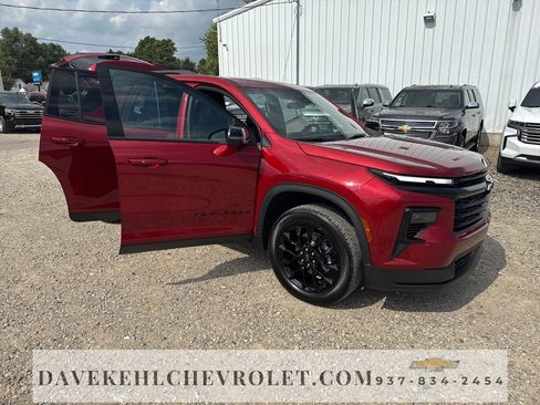 Used 2024 Chevrolet Traverse LT w/ Midnight/Sport Edition image 31