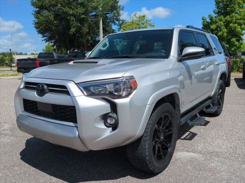 Certified 2022 Toyota 4Runner TRD Off-Road AWD/4WD image 2