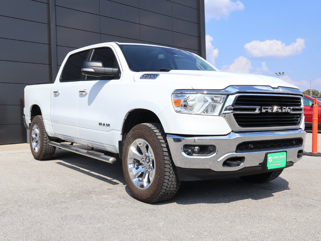 Used 2019 RAM 1500 4x4 Crew Cab image 6