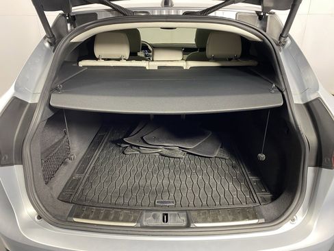 Used 2023 Jaguar F-PACE S image 28