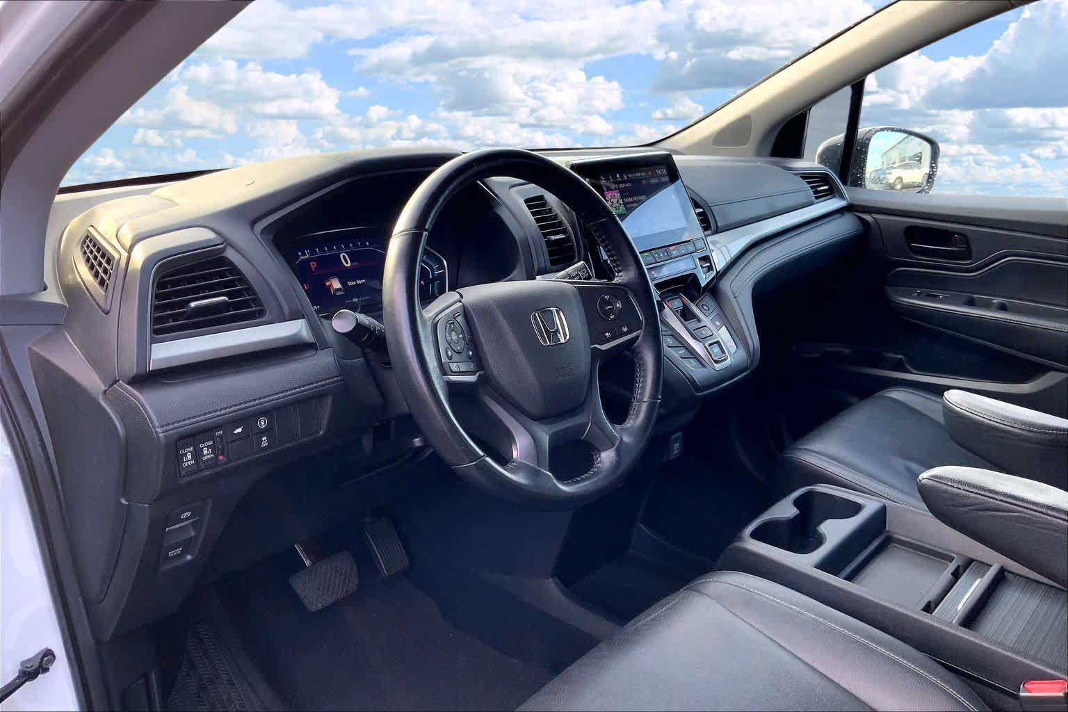 Used 2022 Honda Odyssey EX-L image 2