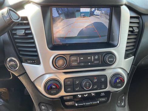 Used 2015 GMC Yukon XL SLT w/ Open Road Package AWD/4WD image 18