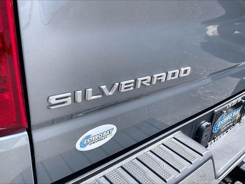 Used 2025 Chevrolet Silverado 1500 LT RWD image 9