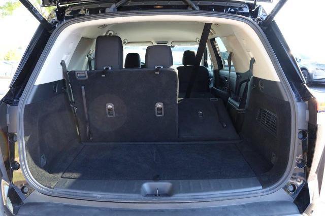 Certified 2025 Nissan Pathfinder SV FWD image 8