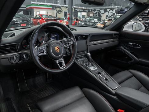 Used 2019 Porsche 911 Targa 4S AWD/4WD image 12