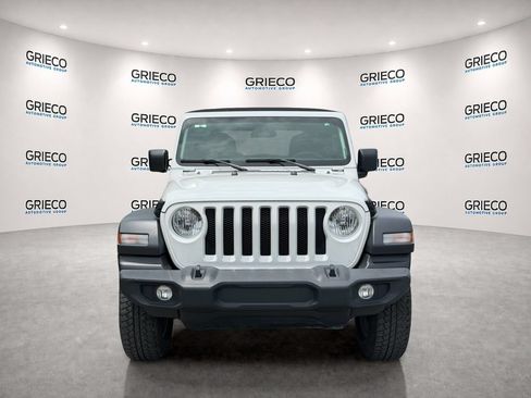 Used 2018 Jeep Wrangler Sport AWD/4WD image 2