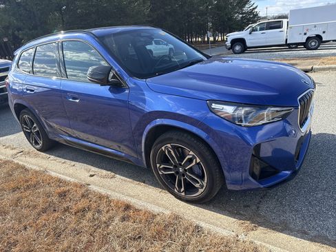 Used 2024 BMW X1 M35i w/ M Sport Professional Package image 2