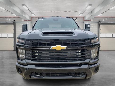 New 2026 Chevrolet Silverado 2500 Custom w/ Custom Value Package AWD/4WD image 8