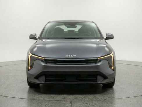 Used 2025 Kia K4 LXS image 2