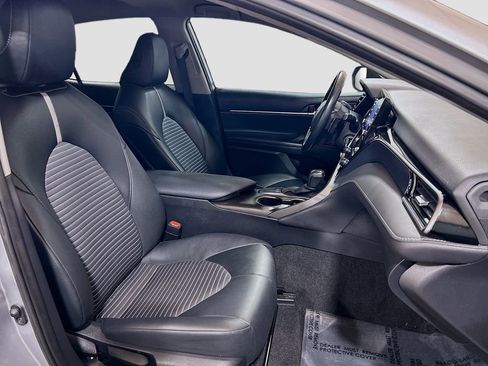 Used 2024 Toyota Camry SE image 23