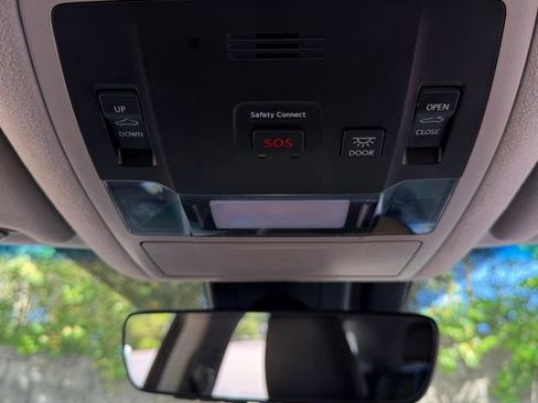 Used 2019 Lexus RX 450h AWD w/ Navigation Package image 16