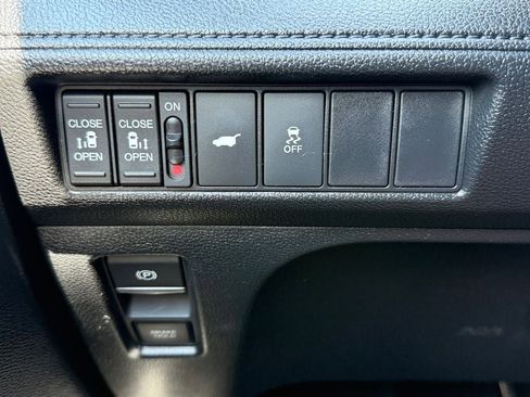 Used 2025 Honda Odyssey Sport-L image 19