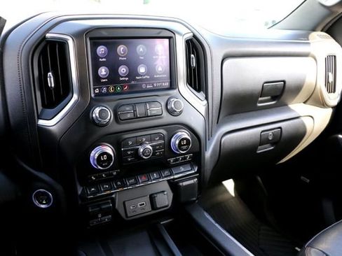Used 2020 GMC Sierra 1500 AT4 w/ AT4 Premium Package AWD/4WD image 17
