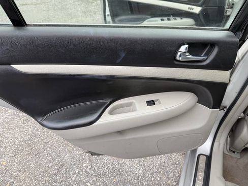 Used 2008 INFINITI G35 x Sedan w/ Premium Pkg image 17