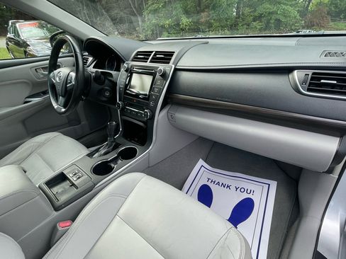 Used 2015 Toyota Camry XLE image 28