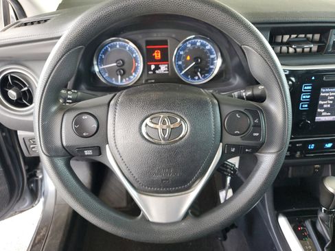 Used 2018 Toyota Corolla LE FWD image 22