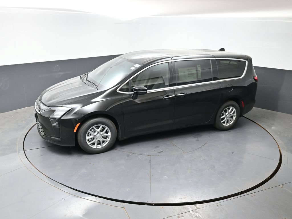 New 2027 Chrysler Pacifica Select w/ Family Tech Group FWD image 35