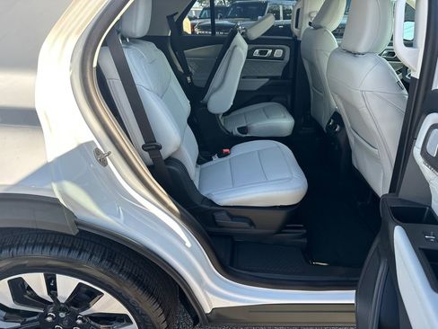New 2026 Ford Explorer Platinum AWD/4WD image 45