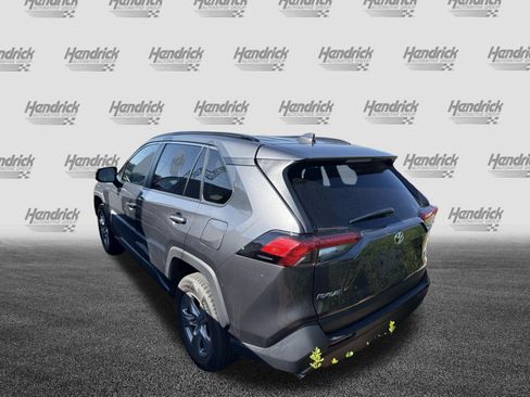Used 2025 Toyota RAV4 XLE AWD/4WD image 7