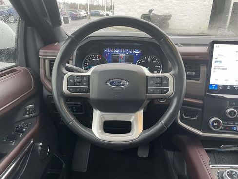 Used 2024 Ford Expedition Limited image 25