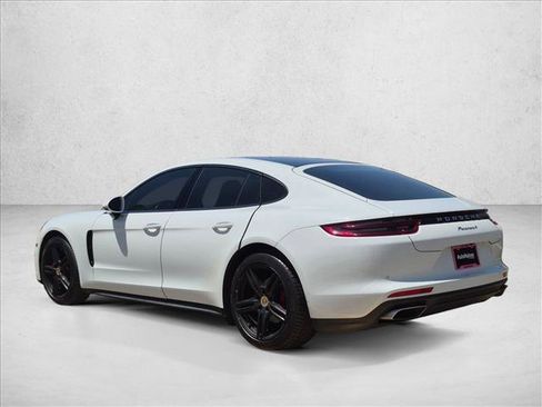 Used 2017 Porsche Panamera 4 AWD/4WD image 7