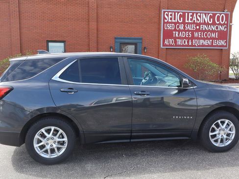 Used 2023 Chevrolet Equinox LT AWD/4WD image 2