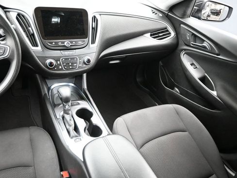 Used 2024 Chevrolet Malibu LT FWD image 12