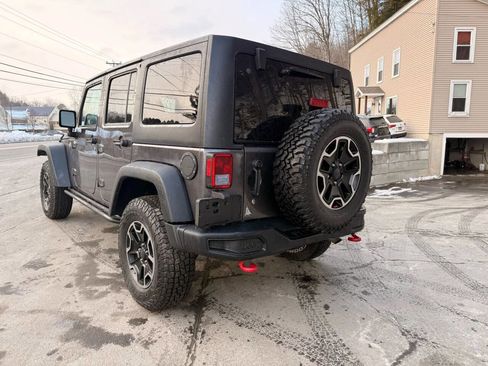Used 2016 Jeep Wrangler Unlimited Rubicon image 8