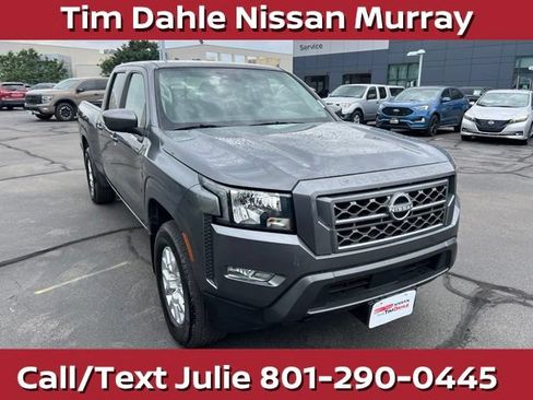 Used 2024 Nissan Frontier SV AWD/4WD image 3