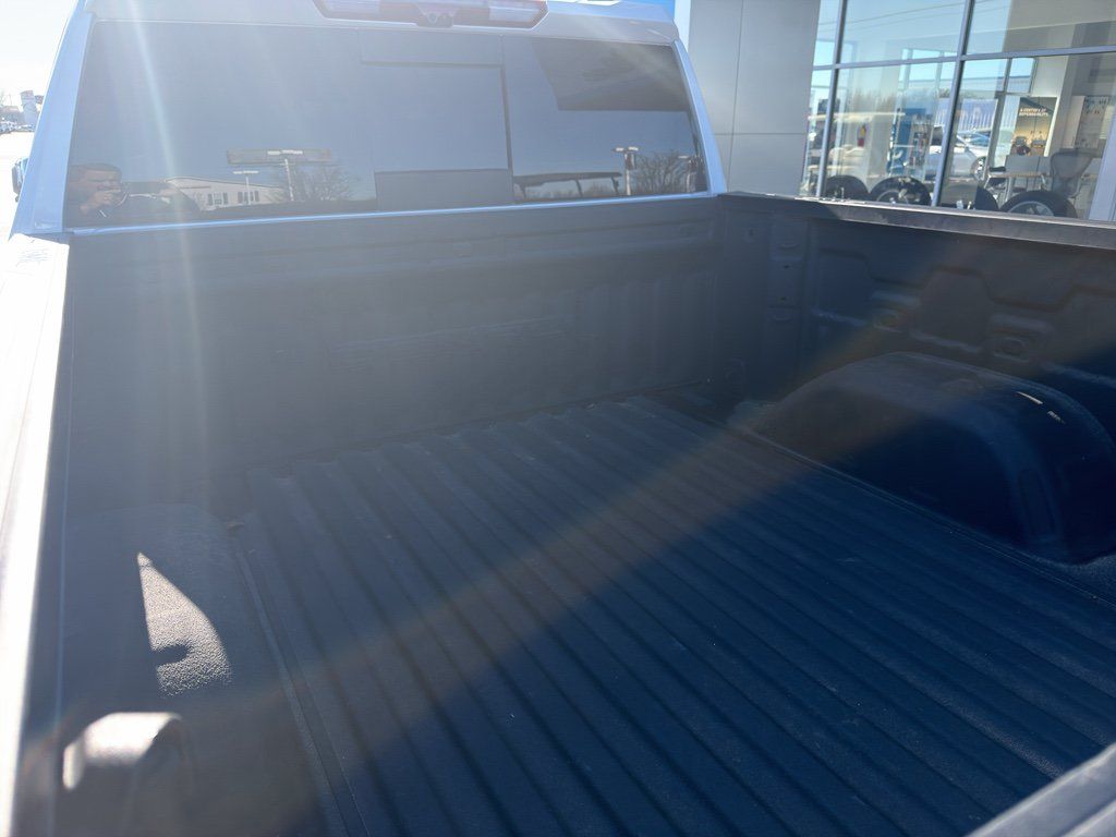 Used 2024 GMC Sierra 1500 Denali AWD/4WD image 6