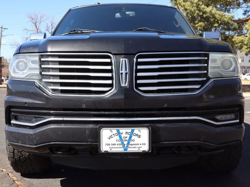 Used 2015 Lincoln Navigator 4WD image 13