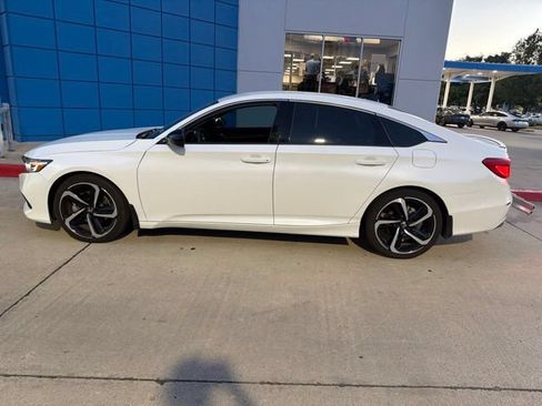 Used 2021 Honda Accord Sport image 8