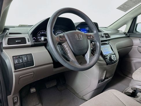 Used 2015 Honda Odyssey EX image 9