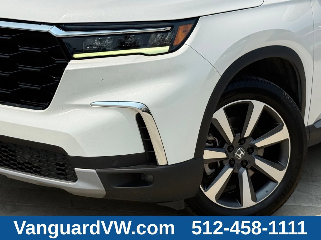 Used 2023 Honda Pilot Touring image 5