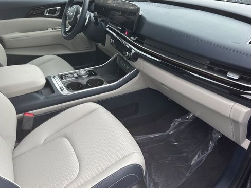 New 2026 Kia Carnival SX Prestige image 17