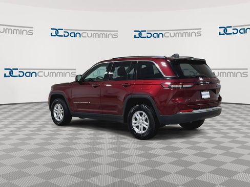 Used 2023 Jeep Grand Cherokee Laredo image 6